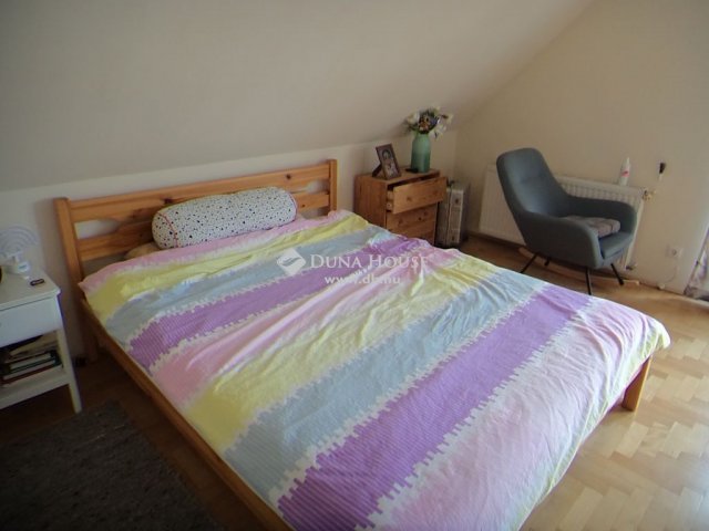 Eladó családi ház, Budapesten, III. kerületben 198 M Ft