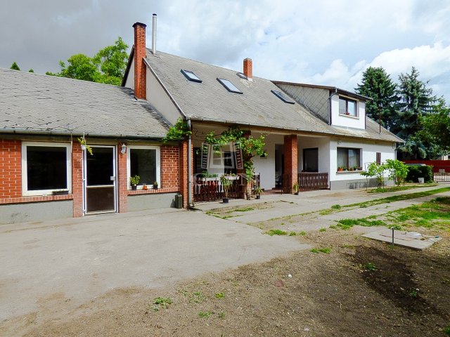 Eladó családi ház, Gárdonyban 89.9 M Ft, 4+4 szobás