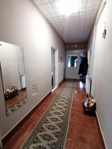 Eladó családi ház, Dunavecsén 37.8 M Ft, 4 szobás