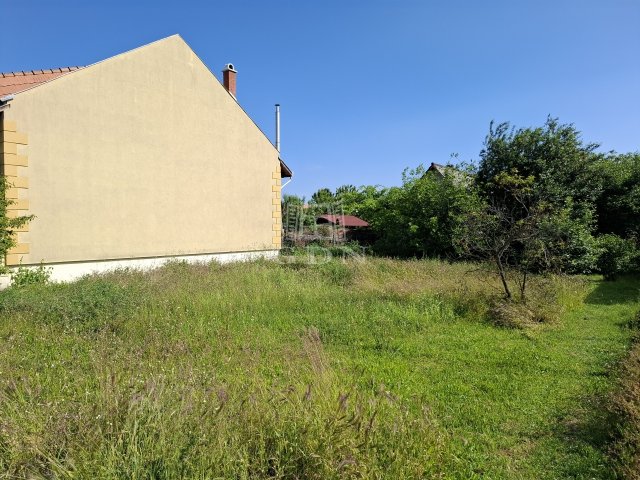 Eladó telek, Szigetszentmiklóson 39 M Ft / költözzbe.hu