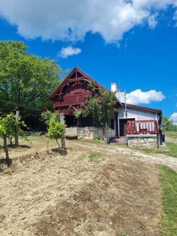 Eladó nyaraló, Balatoncsicsón 119 M Ft, 3 szobás