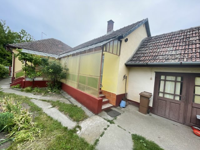 Eladó családi ház, Tóalmáson 34 M Ft, 3+1 szobás