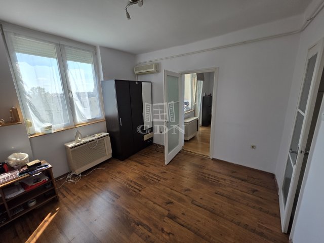 Eladó téglalakás, Veszprémben 43.9 M Ft, 2 szobás
