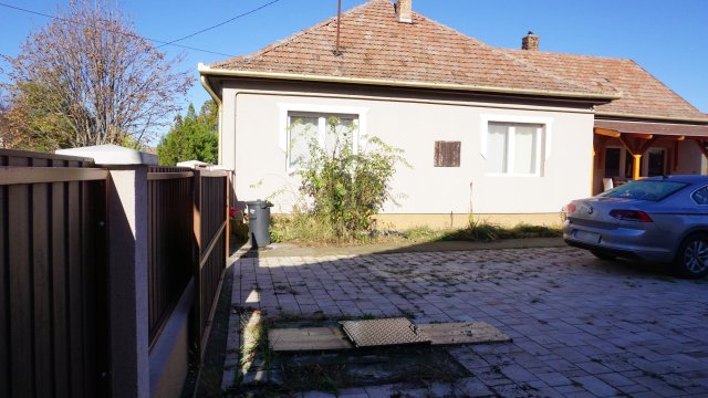 Eladó családi ház, Tiszanánán 48.8 M Ft, 4 szobás