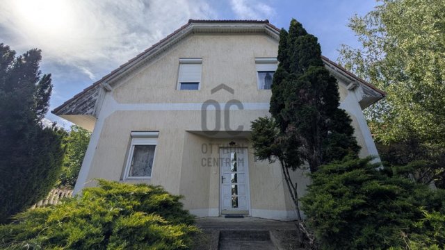 Eladó családi ház, Balatonkenesén 148.5 M Ft, 5 szobás