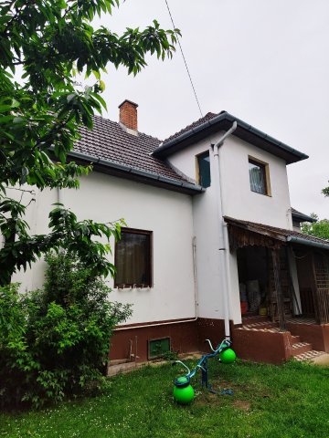 Eladó családi ház, Abádszalókban 46 M Ft, 5 szobás