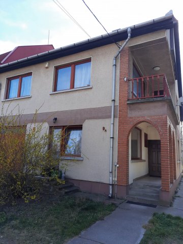 Eladó családi ház, Jászberényben 135 M Ft, 5+1 szobás