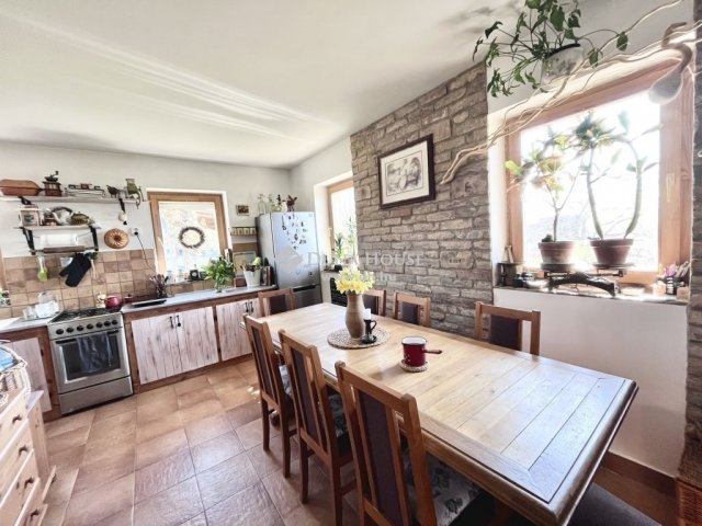 Eladó családi ház, Pécsett 65 M Ft, 3 szobás