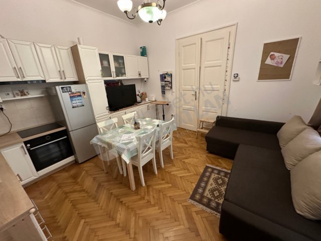Kiadó téglalakás, albérlet, Budapesten, V. kerületben, 3 szobás