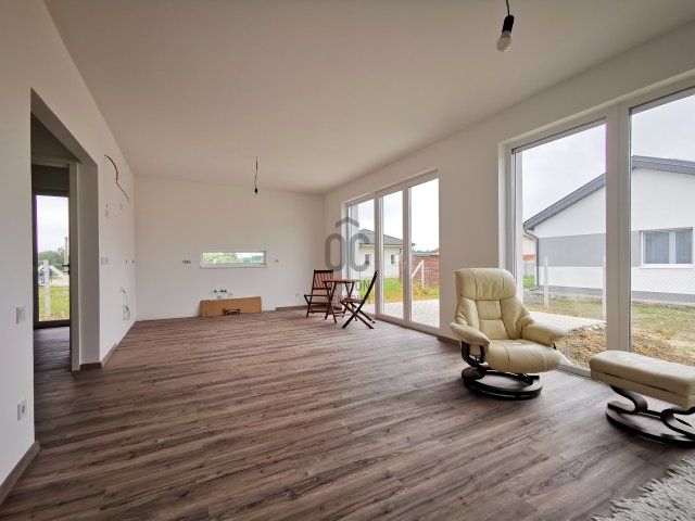 Eladó családi ház, Székesfehérvárott 98 M Ft, 4 szobás