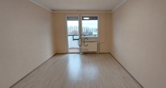Eladó panellakás, Debrecenben 32.4 M Ft, 1 szobás