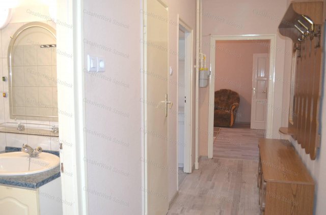Kiadó téglalakás, albérlet, Szolnokon 125 E Ft / hó, 2 szobás