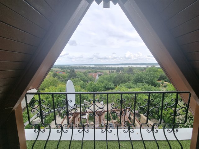 Eladó családi ház, Sukorón 115 M Ft, 3 szobás