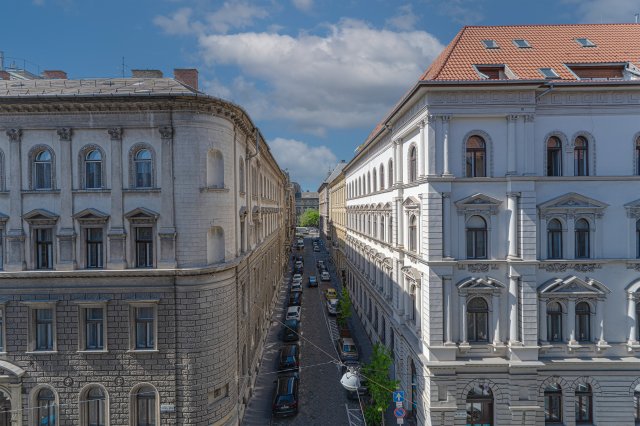 Eladó téglalakás, Budapesten, VI. kerületben 119 M Ft