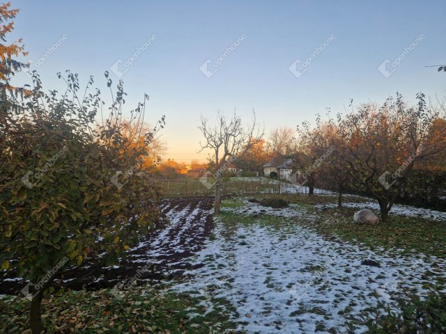 Eladó családi ház, Balatonőszödön 77 M Ft, 6 szobás