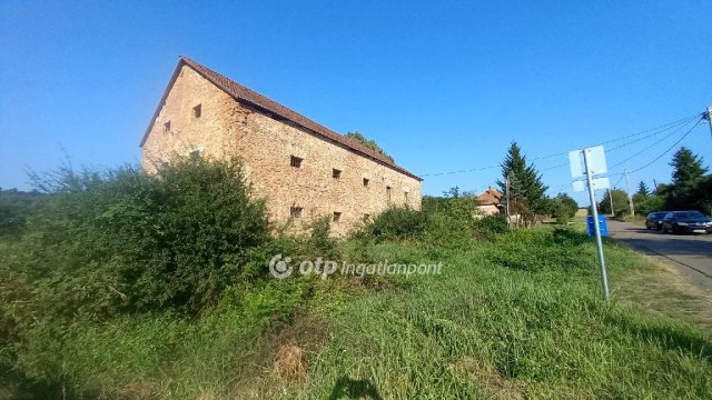 Eladó nyaraló, Salgótarjánban 15 M Ft, 3 szobás