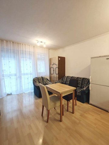 Eladó téglalakás, Siófokon 62 M Ft, 1 szobás