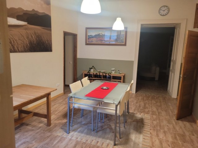 Kiadó téglalakás, albérlet, Budapesten, VI. kerületben