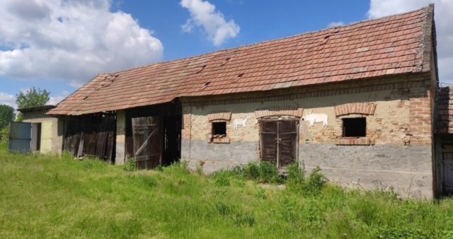 Eladó családi ház, Csömenden 5.4 M Ft, 1+1 szobás