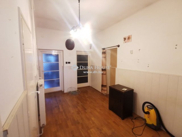 Eladó családi ház, Budapesten, IV. kerületben 139.9 M Ft