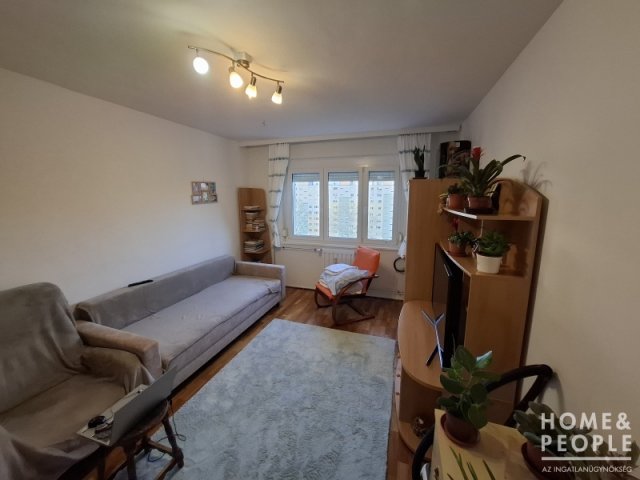 Eladó téglalakás, Szegeden 43 M Ft, 2 szobás