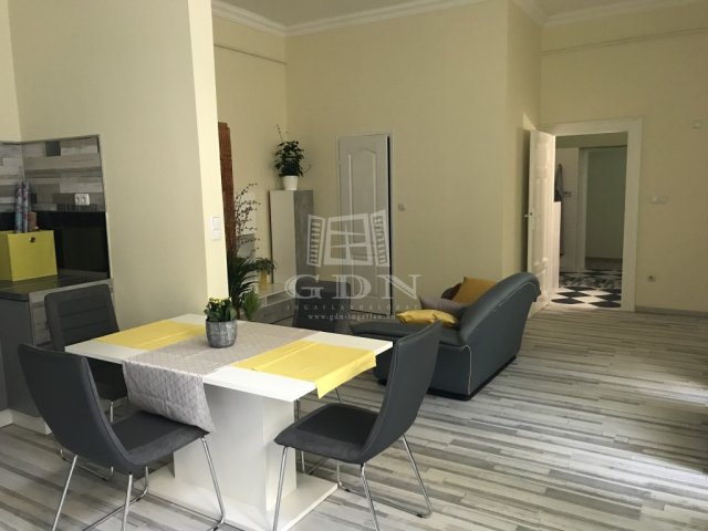 Kiadó téglalakás, albérlet, Szegeden 160 E Ft / hó, 2 szobás