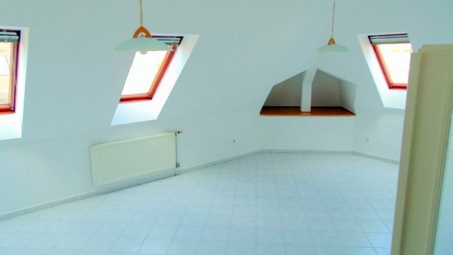 Eladó téglalakás, Zalaegerszegen 43.9 M Ft, 3 szobás