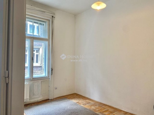 Eladó téglalakás, Budapesten, VIII. kerületben 61.9 M Ft