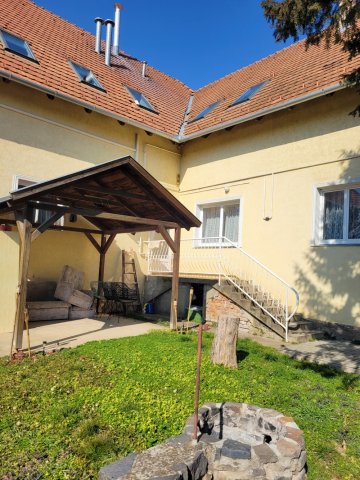 Eladó ikerház, Kisnémediben 60 M Ft, 4 szobás
