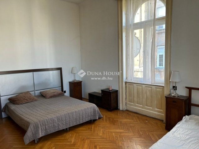 Eladó téglalakás, Budapesten, VIII. kerületben 64 M Ft, 2 szobás