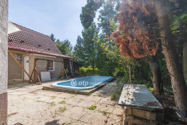 Eladó családi ház, Budakeszin 194.6 M Ft, 9 szobás