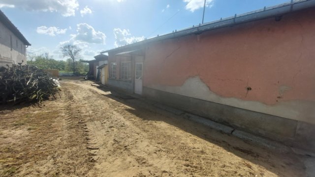 Eladó családi ház, Anarcson 9.5 M Ft, 2 szobás