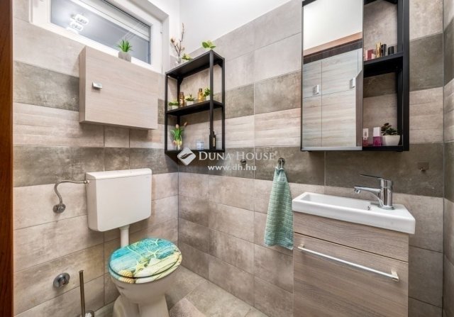 Eladó családi ház, Szigetszentmiklóson 119.9 M Ft, 4 szobás