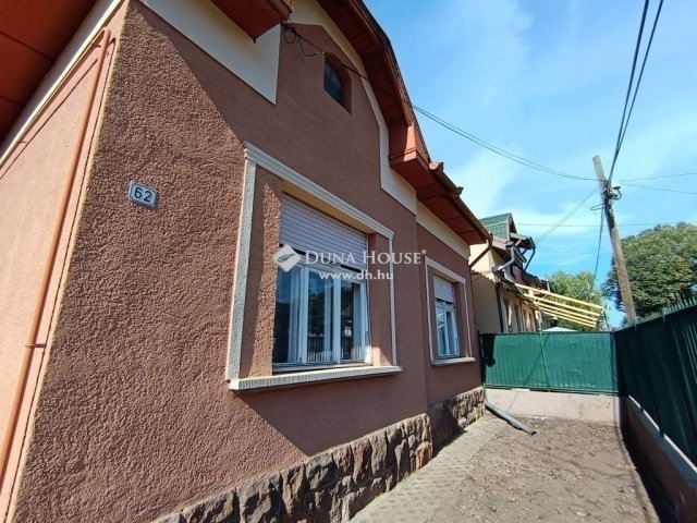 Eladó családi ház, Budapesten, XVIII. kerületben 66.9 M Ft