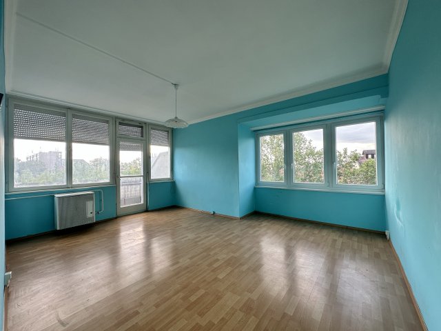 Eladó téglalakás, Békéscsabán 24.99 M Ft, 2 szobás