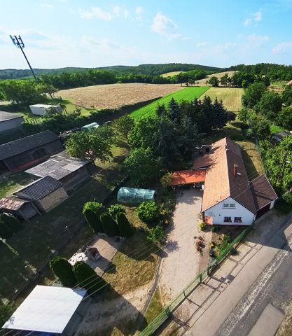 Eladó családi ház, Akán 44.9 M Ft, 4 szobás