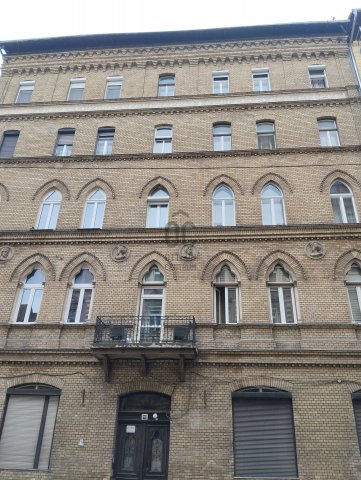 Eladó téglalakás, Budapesten, VI. kerületben 86.5 M Ft, 3 szobás