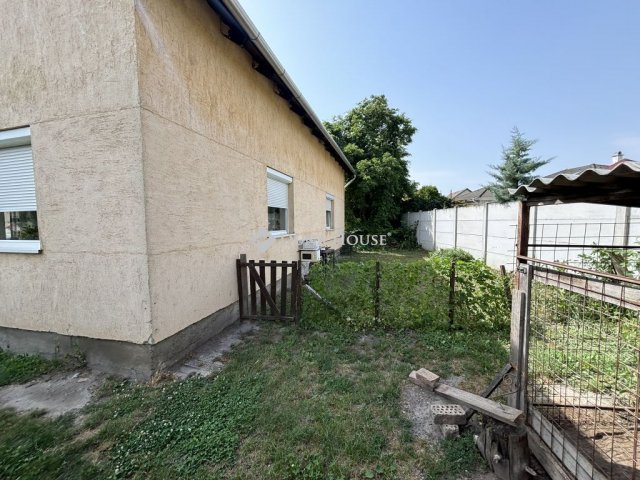Eladó családi ház, Tatán 85 M Ft, 7 szobás