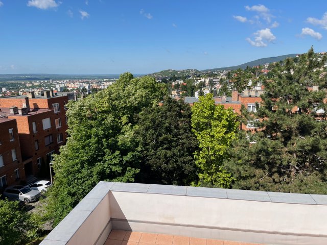 Eladó téglalakás, Pécsett 53.4 M Ft, 2 szobás