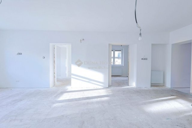Eladó téglalakás, Budapesten, XVIII. kerületben 93.9 M Ft