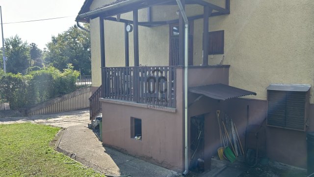 Eladó családi ház, Szentendrén 89 M Ft, 6 szobás