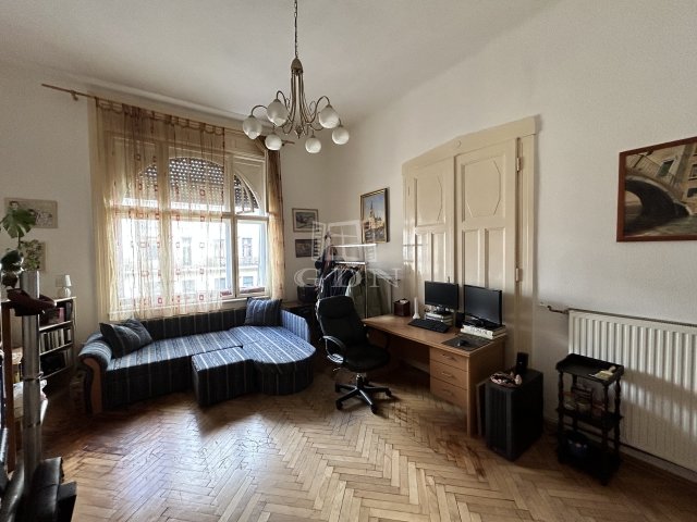 Eladó téglalakás, Budapesten, VIII. kerületben 109.9 M Ft