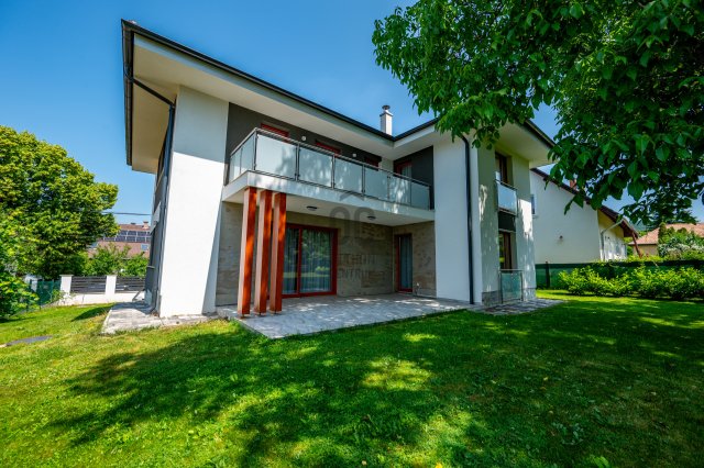 Eladó családi ház, Budapesten, II. kerületben 380 M Ft, 6 szobás