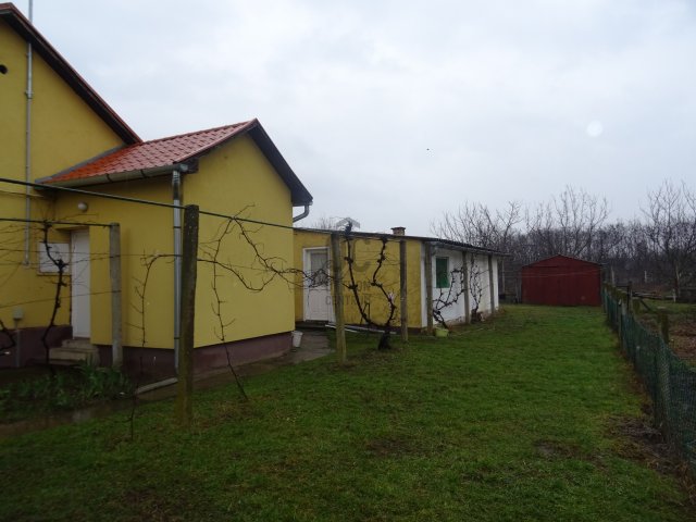 Eladó családi ház, Nyíregyházán 28.9 M Ft, 2 szobás
