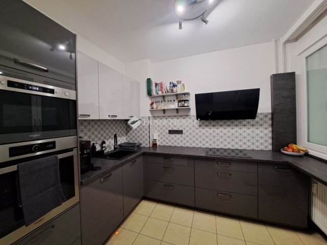 Eladó téglalakás, Mosonmagyaróváron 59 M Ft, 3 szobás