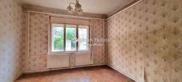 Eladó családi ház, Debrecenben 59.99 M Ft, 3 szobás