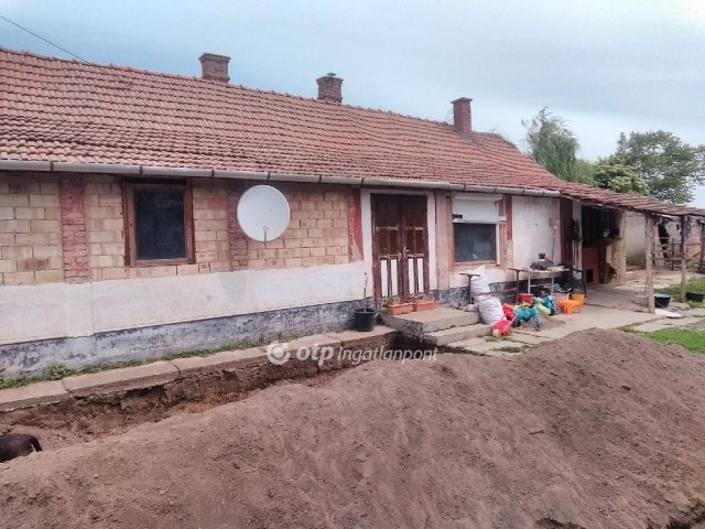 Eladó családi ház, Tépén 15 M Ft, 2 szobás