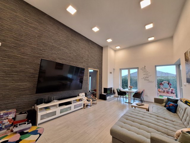 Eladó családi ház, Albertirsán 125 M Ft, 3+1 szobás