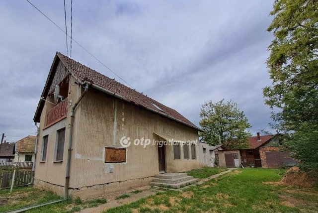 Eladó családi ház, Kisújszálláson 22.5 M Ft, 2+2 szobás