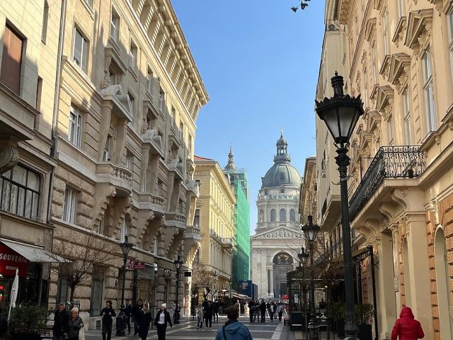 Eladó téglalakás, Budapesten, V. kerületben 68 M Ft, 1 szobás